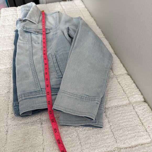 Old Navy Women's Size Medium Denim Jean Jacket Button Up Front Pockets Retro - Picture 12 of 13